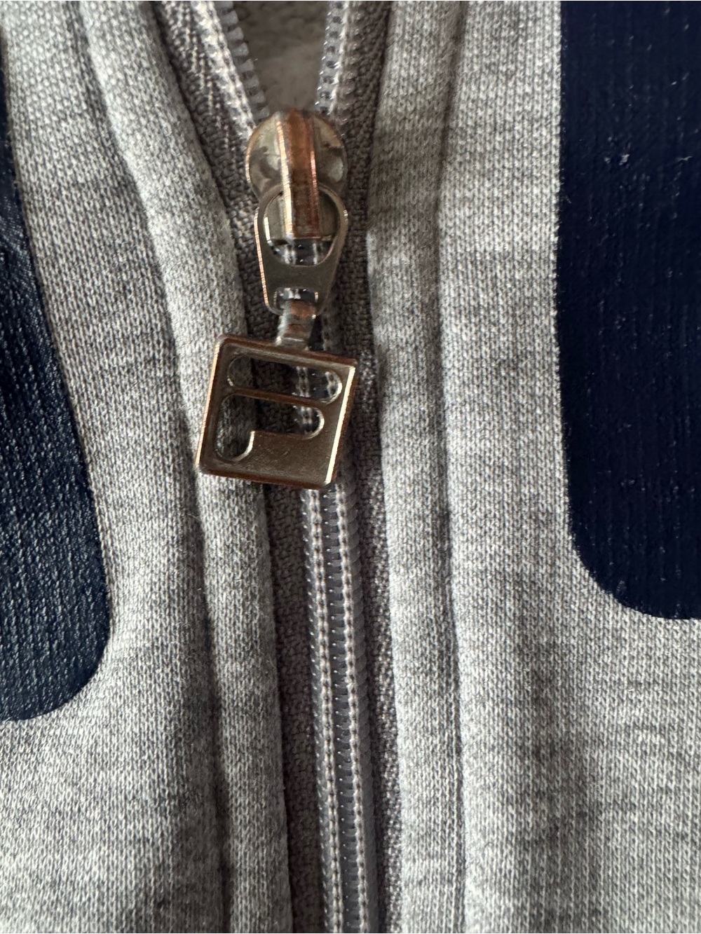 Fila Men's Light Gray Zip-Up Hoodie with Red & Navy Logo - Picture 5 of 7